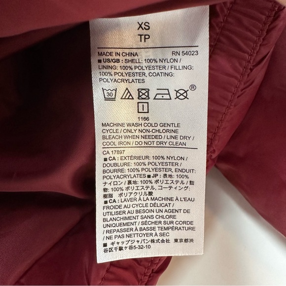CCO Banana Republic NWT Short Puffer Coat Water Resistant Red Currant Size XS - Picture 10 of 11